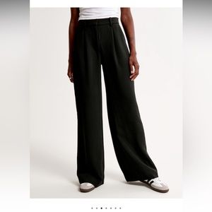 Abercrombie tailored wide leg trousers / XXS SHORT / BLACK / never worn